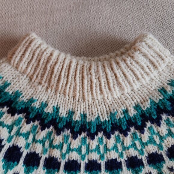 Unworn Handmade Fair Isle Sweater in Soft Ivory with Blue-Green Pattern – Sz M - Picture 3 of 4